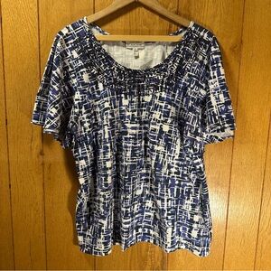St. John Sport Embellished Blue and White Abstract Flowy Short-Sleeve Blouse XL